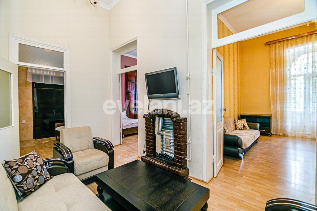 Sale, old building, 3 room, 100 m², Baku, Sabail r.
