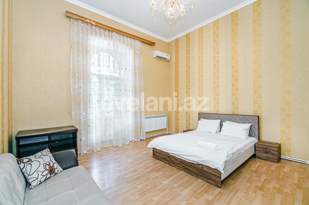 Sale, old building, 3 room, 100 m², Baku, Sabail r.