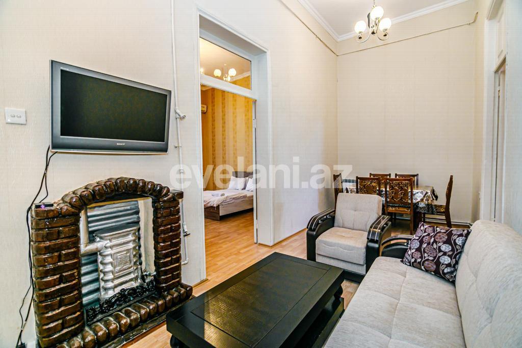 Sale, old building, 3 room, 100 m², Baku, Sabail r.