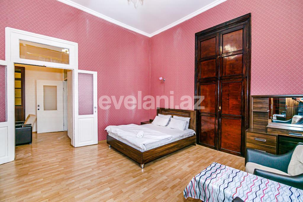 Sale, old building, 3 room, 100 m², Baku, Sabail r.