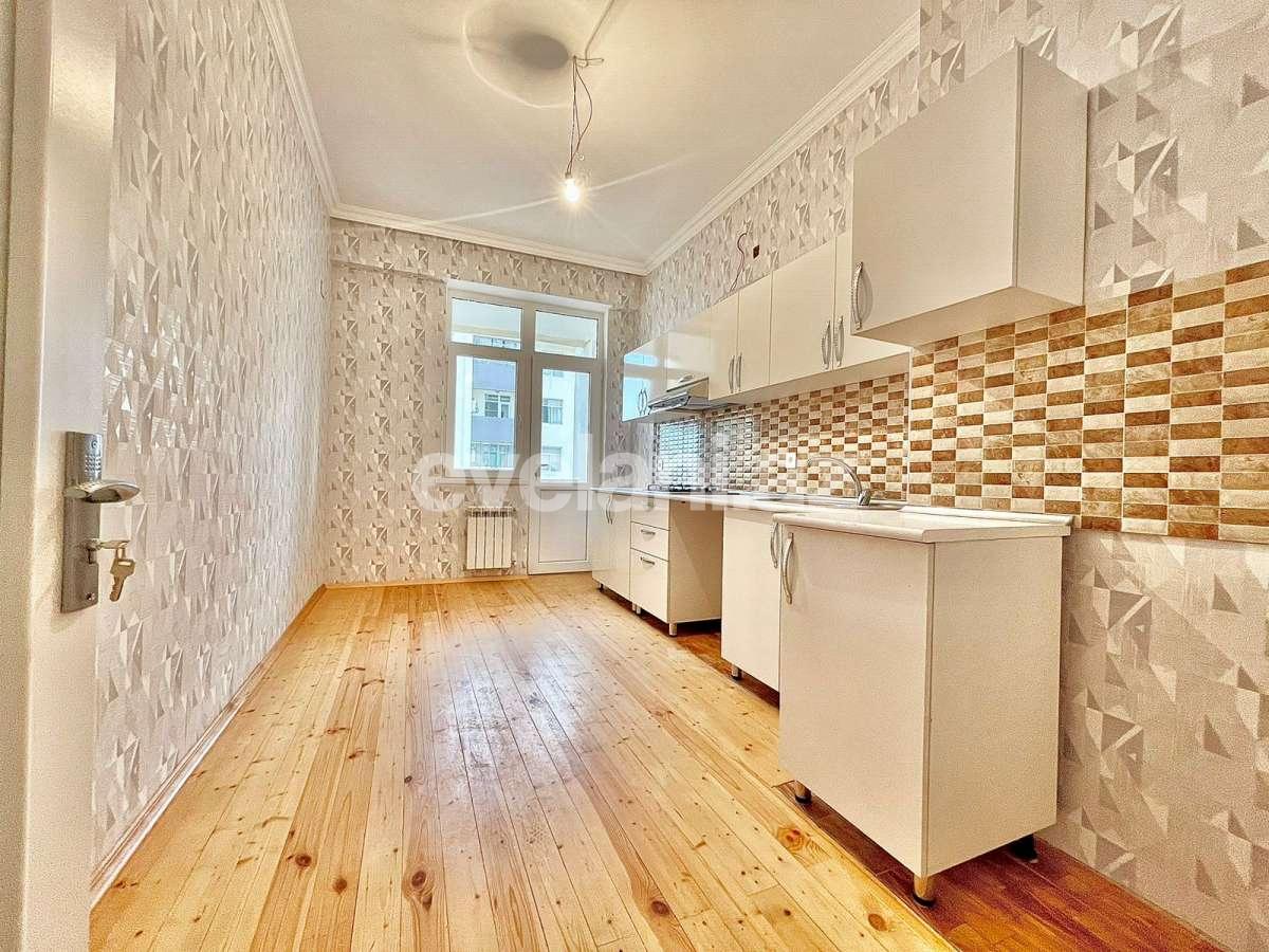 Satılır, yeni tikili, 4 otaqlı, 133 m², Bakı, Nizami r, Qara Qarayev m.