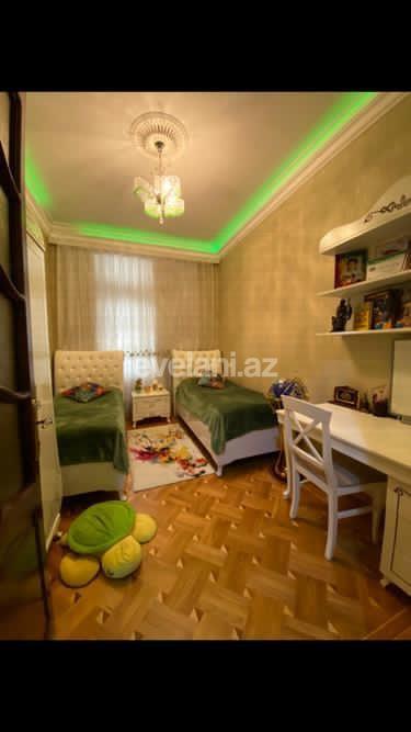 Satılır, köhnə tikili, 4 otaqlı, 100 m², Bakı, Sabunçu r, Bakıxanov q.