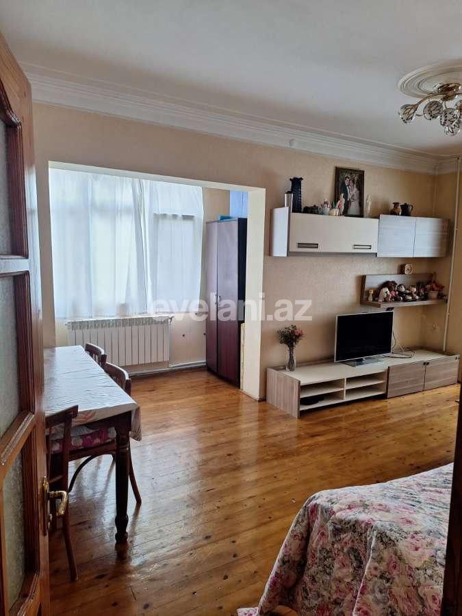 Satılır, köhnə tikili, 2 otaqlı, 65 m², Bakı, Xətai r, Həzi Aslanov m.