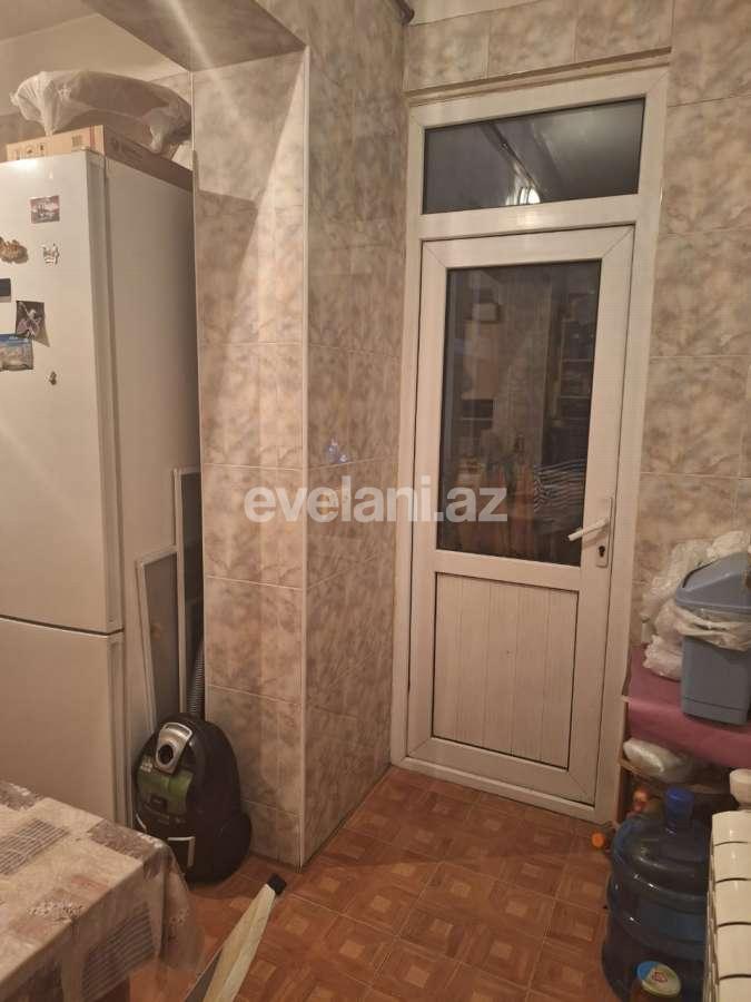 Satılır, köhnə tikili, 2 otaqlı, 65 m², Bakı, Xətai r, Həzi Aslanov m.