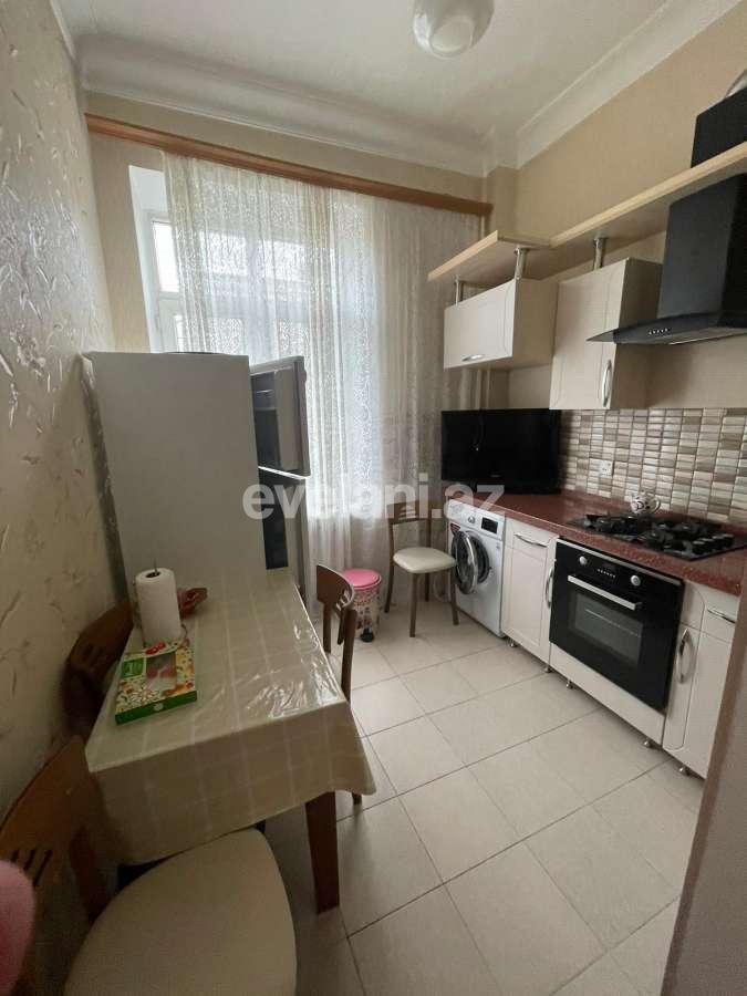 Сдаётся, вторичка, 3-комнаты, 71 m², Баку, Ясамальский r, Элмляр Академиясы m.