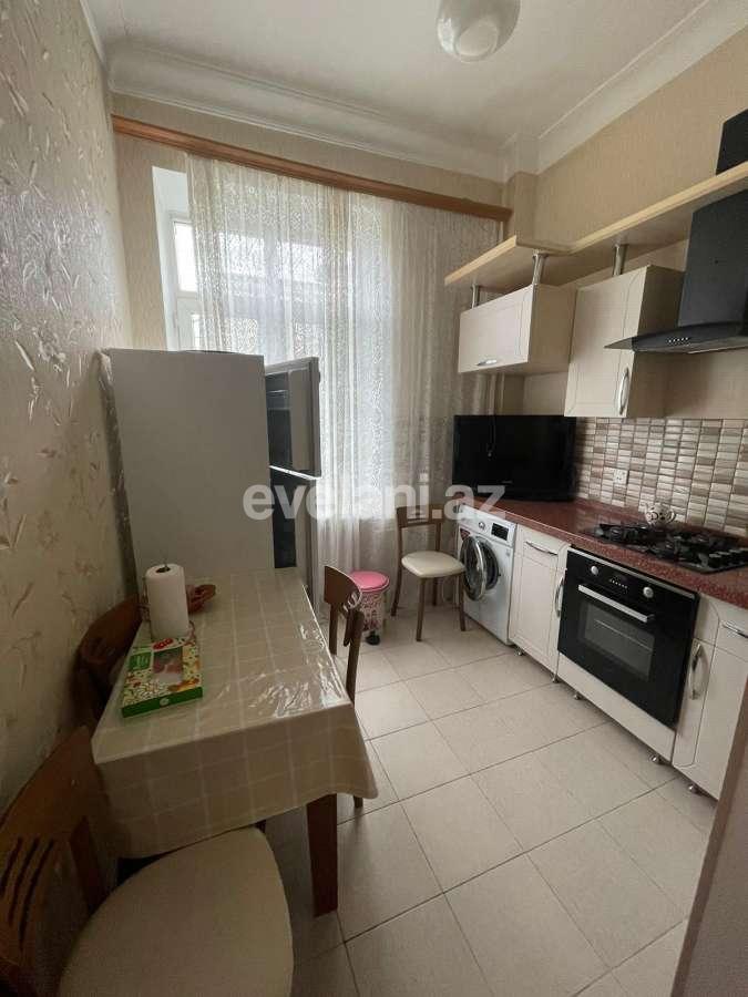 Сдаётся, вторичка, 3-комнаты, 71 m², Баку, Ясамальский r, Элмляр Академиясы m.