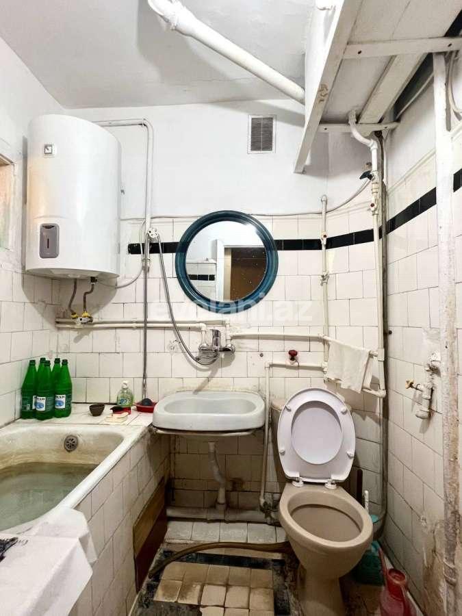 Sale, old building, 3 room, 85 m², Baku, Yasamal r, Elmlar Akademiyası m.