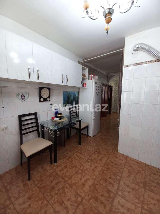Satılır, köhnə tikili, 4 otaqlı, 90 m², Bakı, Xətai r, Əhmədli q, Həzi Aslanov m.