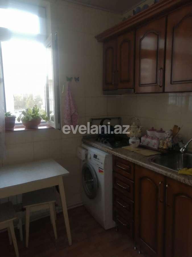 Satılır, köhnə tikili, 3 otaqlı, 70 m², Bakı, Yasamal r, Elmlər Akademiyası m.