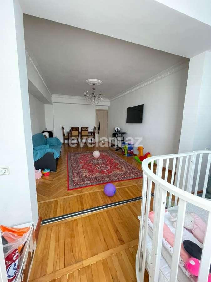 Satılır, köhnə tikili, 2 otaqlı, 80 m², Bakı, Nərimanov r, Gənclik m.