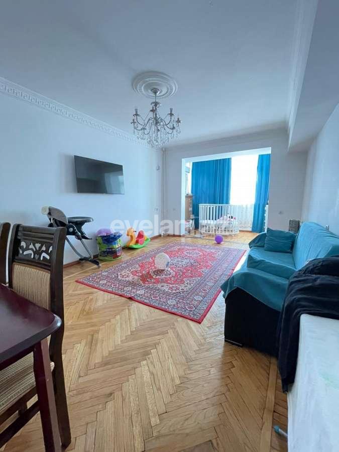 Satılır, köhnə tikili, 2 otaqlı, 80 m², Bakı, Nərimanov r, Gənclik m.