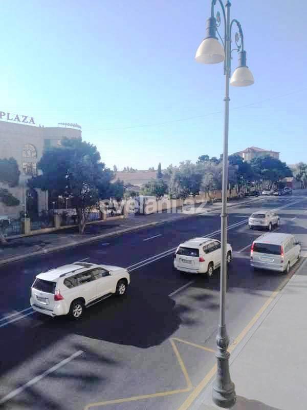 Sale, old building, 3 room, 75 m², Baku, Khatai r, Ahmedli d, Hazi Aslanov m.