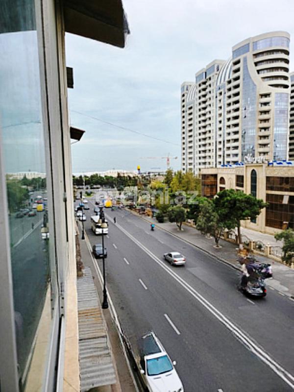 Sale, old building, 3 room, 75 m², Baku, Khatai r, Ahmedli d, Hazi Aslanov m.