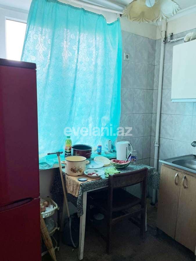 Satılır, köhnə tikili, 1 otaqlı, 35 m², Bakı, Yasamal r, Elmlər Akademiyası m.