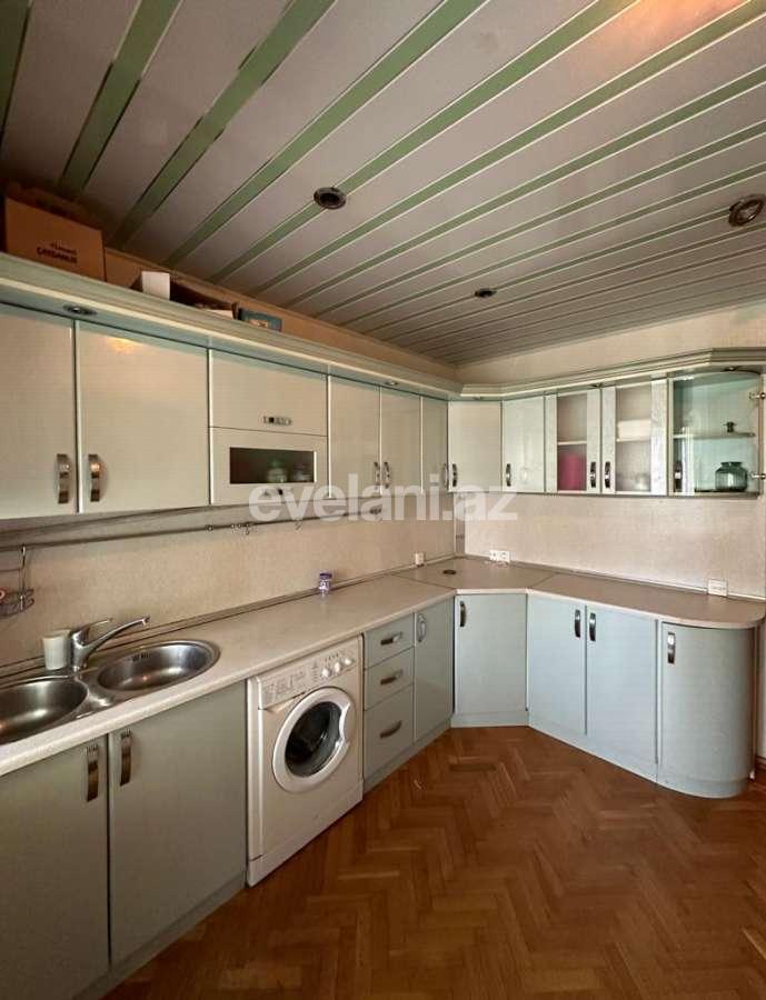 Kirayə verilir, köhnə tikili, 3 otaqlı, 86 m², Bakı, Binəqədi r, 8-ci mikrorayon q, Azadlıq prospekti m.