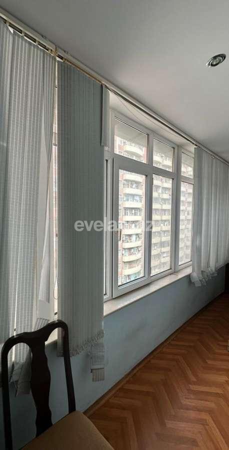 Kirayə verilir, köhnə tikili, 3 otaqlı, 86 m², Bakı, Binəqədi r, 8-ci mikrorayon q, Azadlıq prospekti m.