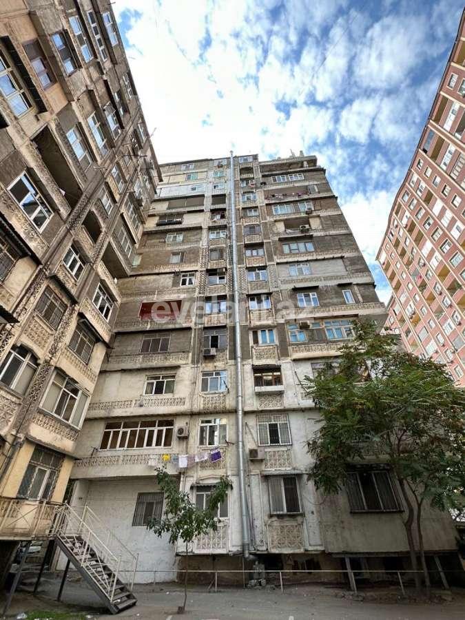 Kirayə verilir, köhnə tikili, 3 otaqlı, 86 m², Bakı, Binəqədi r, 8-ci mikrorayon q, Azadlıq prospekti m.