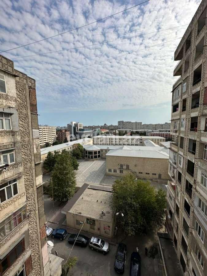 Kirayə verilir, köhnə tikili, 3 otaqlı, 86 m², Bakı, Binəqədi r, 8-ci mikrorayon q, Azadlıq prospekti m.