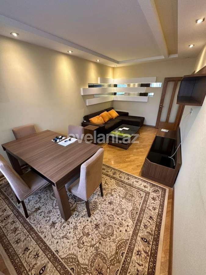 Продаётся, вторичка, 4-комнаты, 100 m², Баку, Ясамальский r, Элмляр Академиясы m.