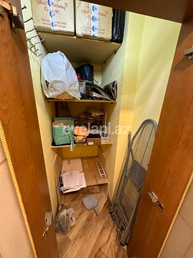 Продаётся, вторичка, 4-комнаты, 100 m², Баку, Ясамальский r, Элмляр Академиясы m.