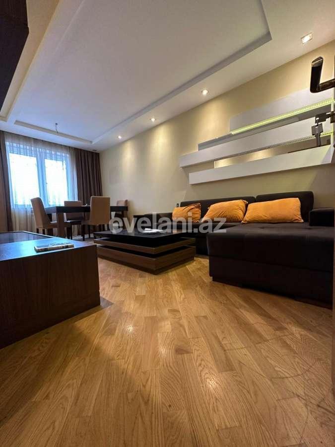 Продаётся, вторичка, 4-комнаты, 100 m², Баку, Ясамальский r, Элмляр Академиясы m.