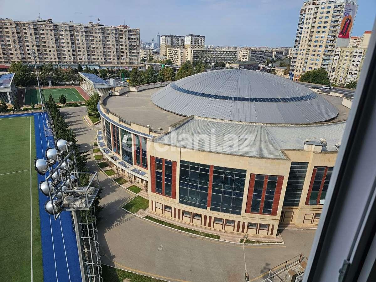 Сдаётся, вторичка, 3-комнаты, 98 m², Баку, Ясамальский r, Элмляр Академиясы m.