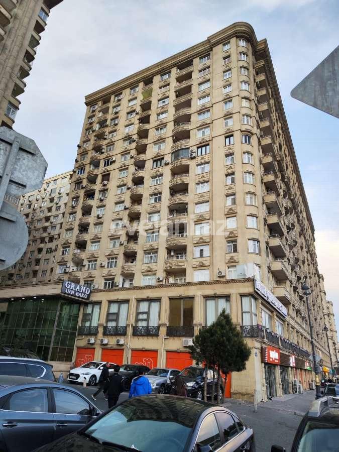 Kirayə verilir, yeni tikili, 3 otaqlı, 140 m², Bakı, Nərimanov r.