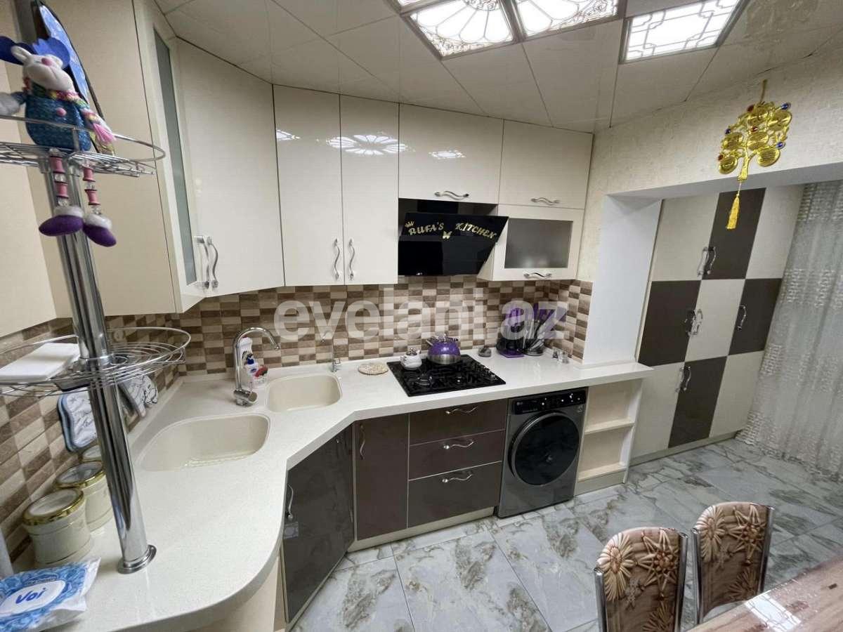 Satılır, köhnə tikili, 2 otaqlı, 49.99 m², Bakı, Yasamal r, Elmlər Akademiyası m.