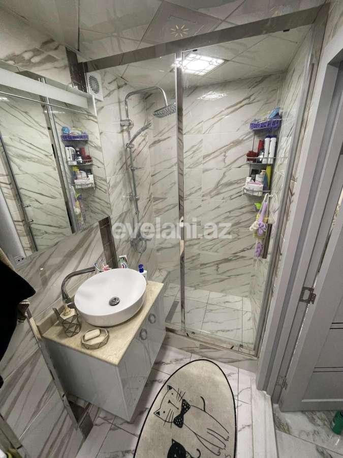 Satılır, köhnə tikili, 2 otaqlı, 49.99 m², Bakı, Yasamal r, Elmlər Akademiyası m.