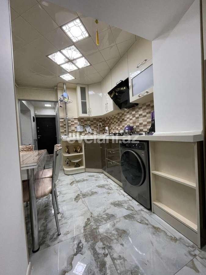 Satılır, köhnə tikili, 2 otaqlı, 49.99 m², Bakı, Yasamal r, Elmlər Akademiyası m.