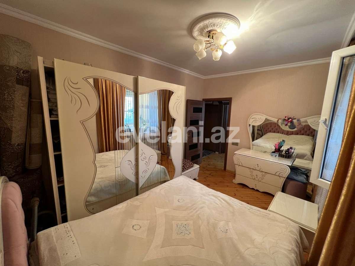 Sale, old building, 3 room, 70 m², Baku, Surakhani r, Yeni Guneshli d, Khalglar Doslugu m.