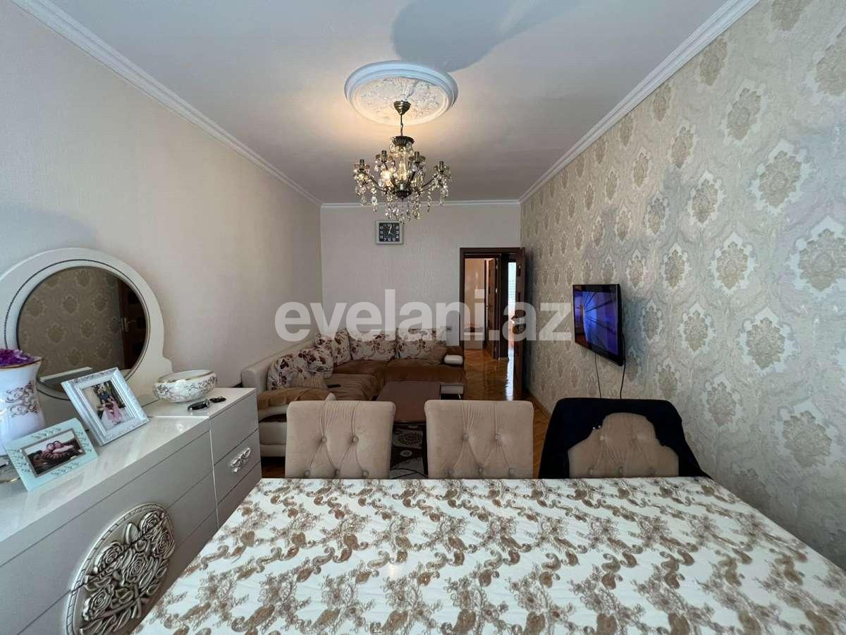 Sale, old building, 3 room, 70 m², Baku, Surakhani r, Yeni Guneshli d, Khalglar Doslugu m.