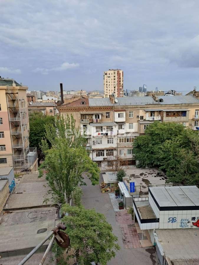 Продаётся, вторичка, 2-комнаты, 40 m², Баку, Ясамальский r, Элмляр Академиясы m.