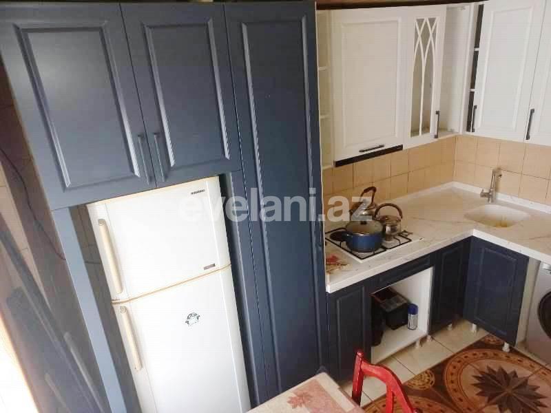 Sale, old building, 3 room, 75 m², Baku, Binagadi r, 8-th microdistrict d, Ganjlik m.