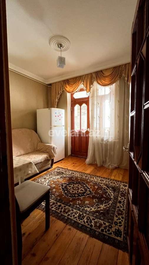 Sale, old building, 4 room, 70 m², Baku, Surakhani r, Gharachukhur d, Neftchilar m.