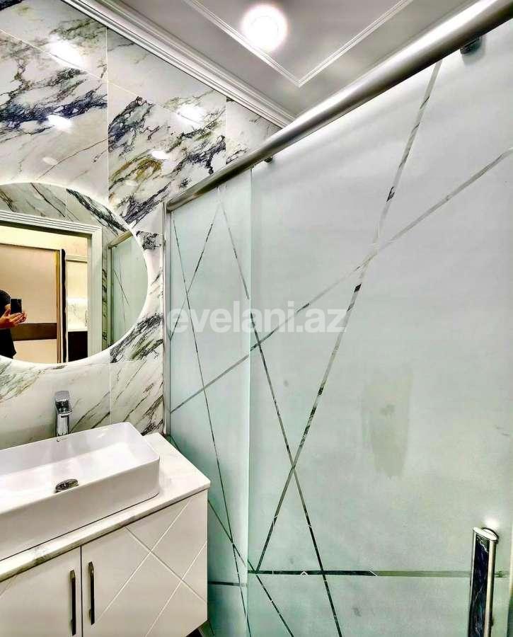 Satılır, yeni tikili, 2 otaqlı, 65 m², Bakı, Nizami r, Qara Qarayev m.