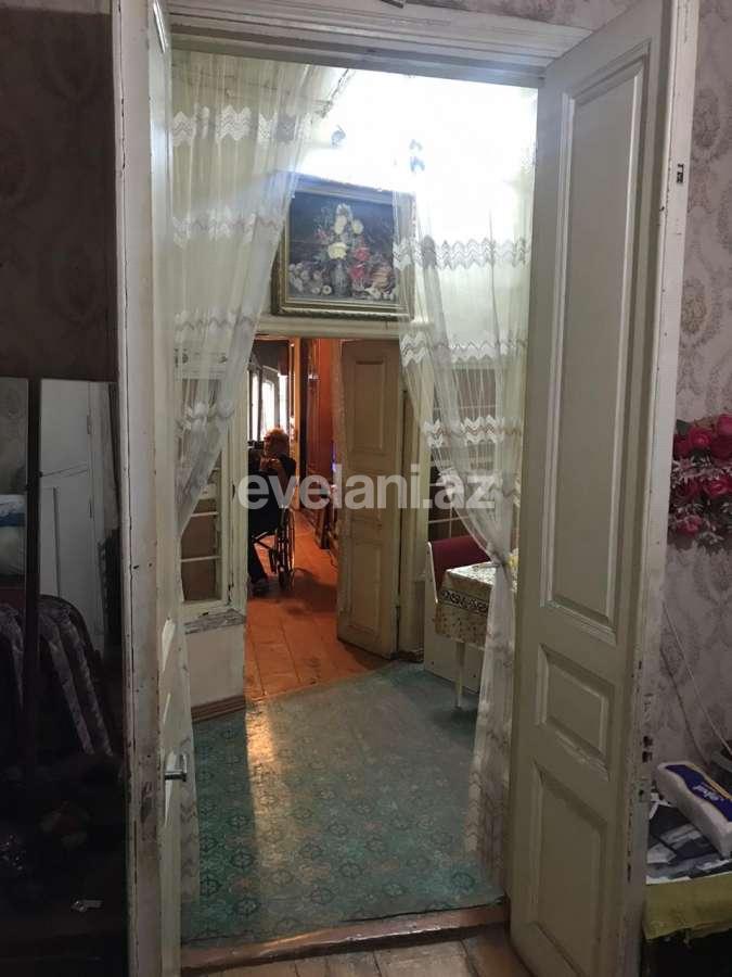 Satılır, köhnə tikili, 3 otaqlı, 90 m², Bakı, Səbail r, İçəri Şəhər m.
