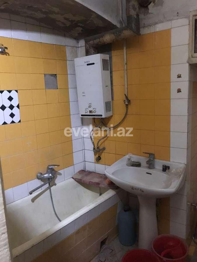 Satılır, köhnə tikili, 3 otaqlı, 90 m², Bakı, Səbail r, İçəri Şəhər m.