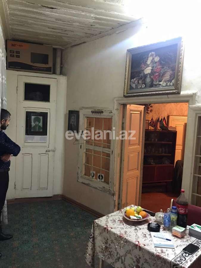 Satılır, köhnə tikili, 3 otaqlı, 90 m², Bakı, Səbail r, İçəri Şəhər m.