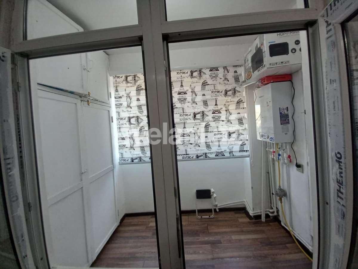 Satılır, köhnə tikili, 3 otaqlı, 70 m², Bakı, Xətai r, Həzi Aslanov m.