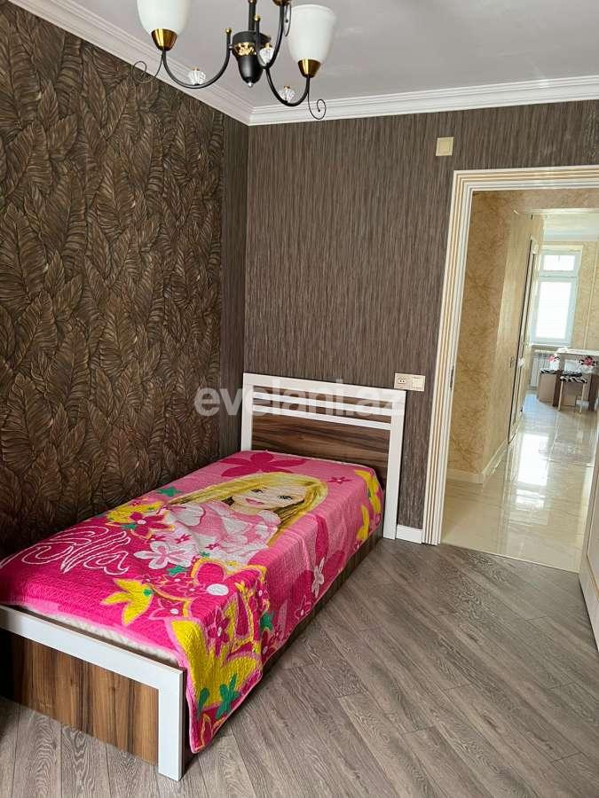 Kirayə verilir, köhnə tikili, 3 otaqlı, 80 m², Bakı, Nizami r, Qara Qarayev m.