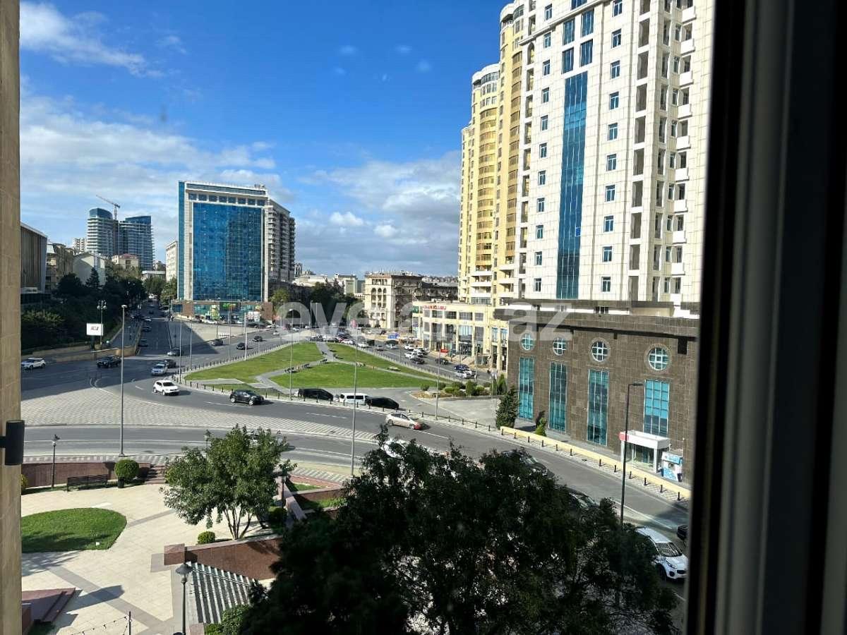 Kirayə verilir, köhnə tikili, 2 otaqlı, 68 m², Bakı, Yasamal r, Nizami m.