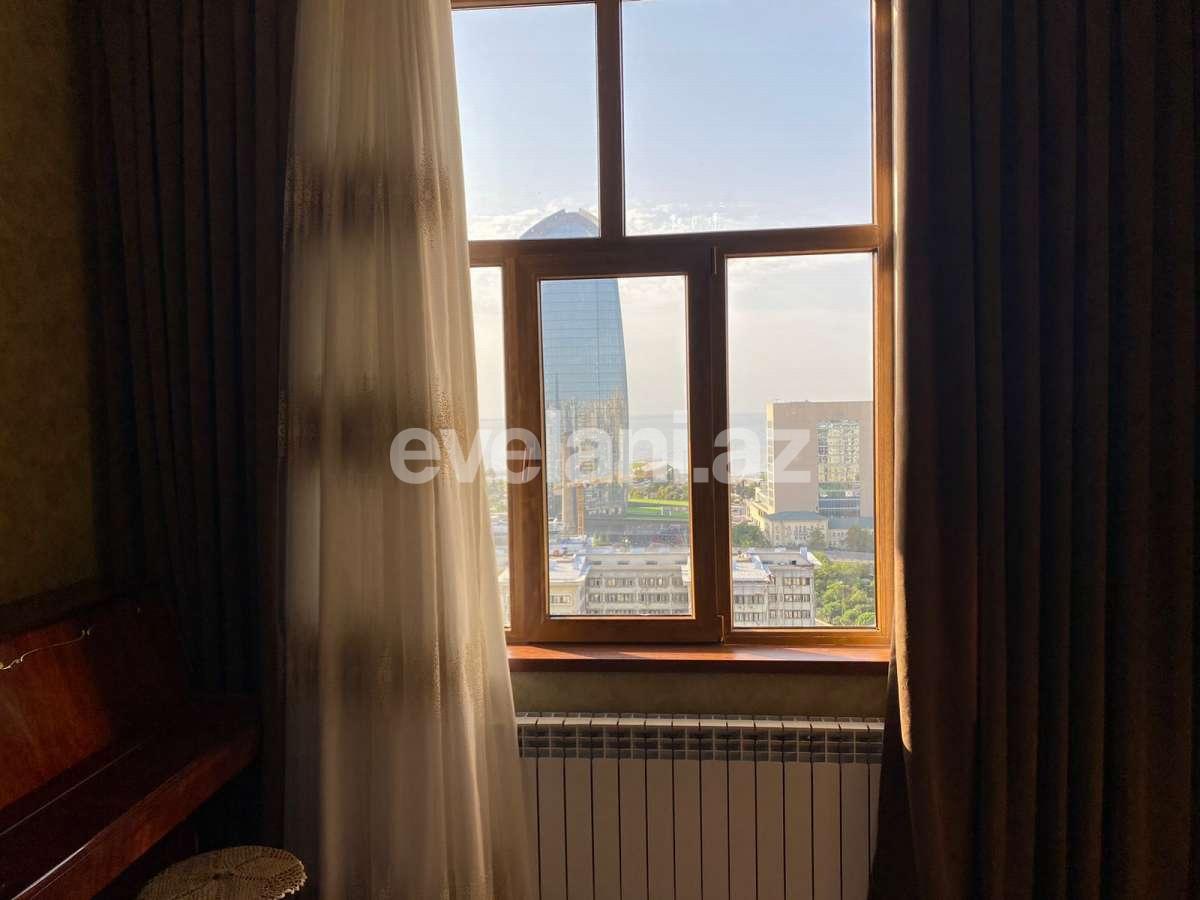 Sale, new building, 3 room, 130 m², Baku, Khatai r, 28 may m.