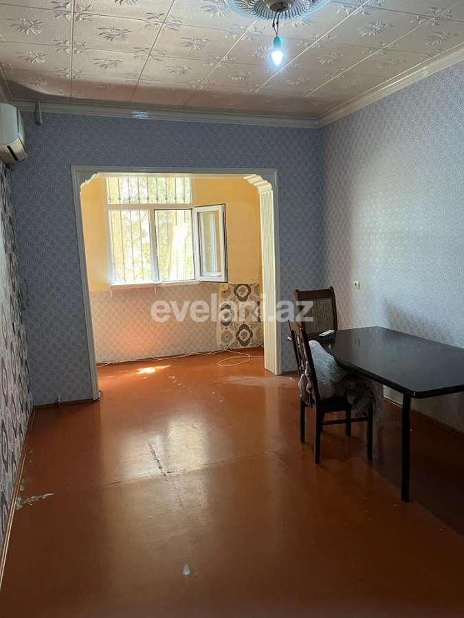 Satılır, köhnə tikili, 3 otaqlı, 90 m², Bakı, Binəqədi r, 9-cu mikrorayon q, Memar Əcəmi m.