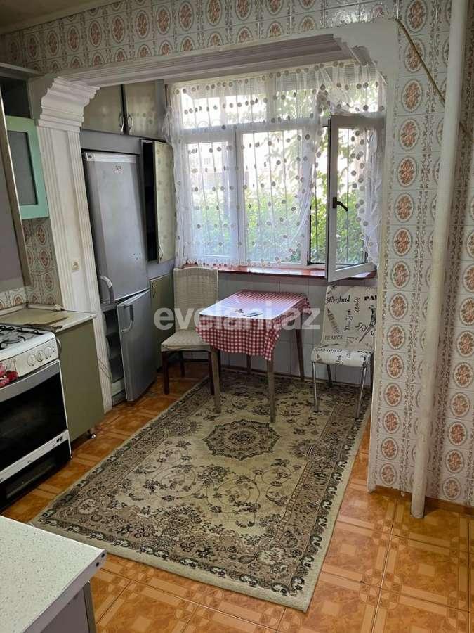 Satılır, köhnə tikili, 3 otaqlı, 90 m², Bakı, Binəqədi r, 9-cu mikrorayon q, Memar Əcəmi m.