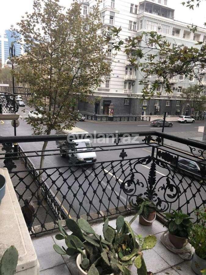 Satılır, köhnə tikili, 6 otaqlı, 184 m², Bakı, Nərimanov r, Nəriman Nərimanov m.