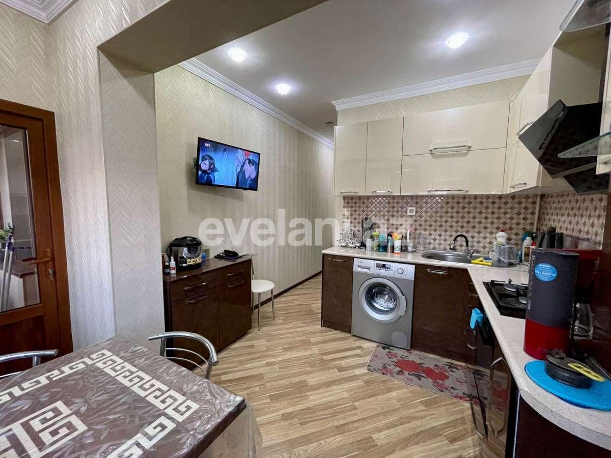 Satılır, köhnə tikili, 2 otaqlı, 65 m², Bakı, Binəqədi r, Azadlıq prospekti m.