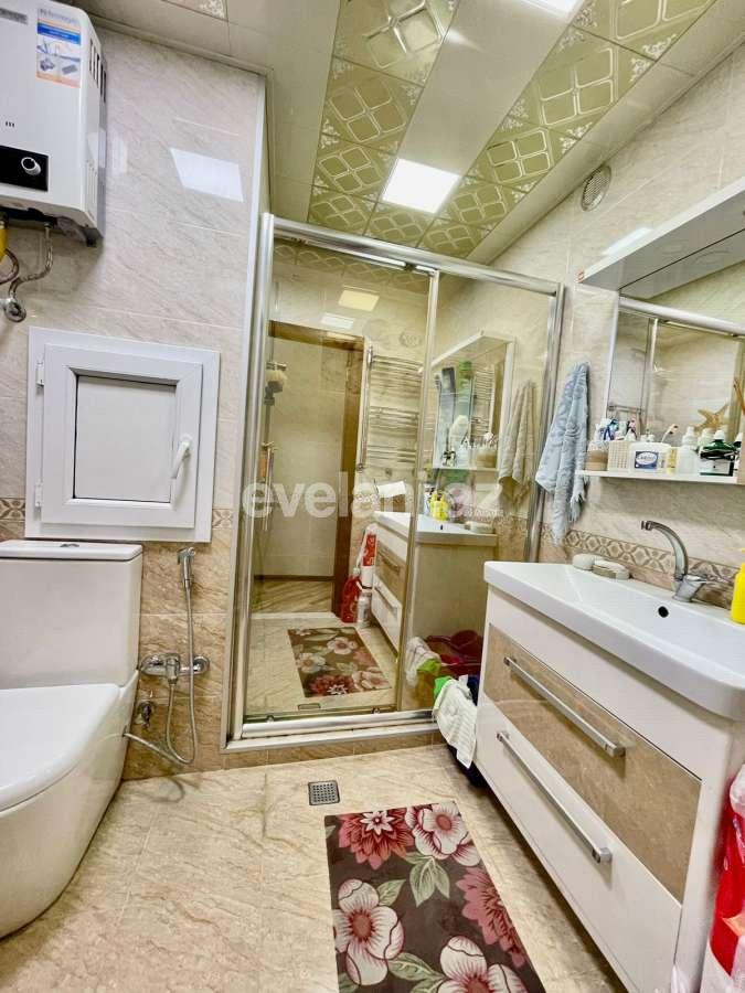 Satılır, köhnə tikili, 2 otaqlı, 65 m², Bakı, Binəqədi r, Azadlıq prospekti m.