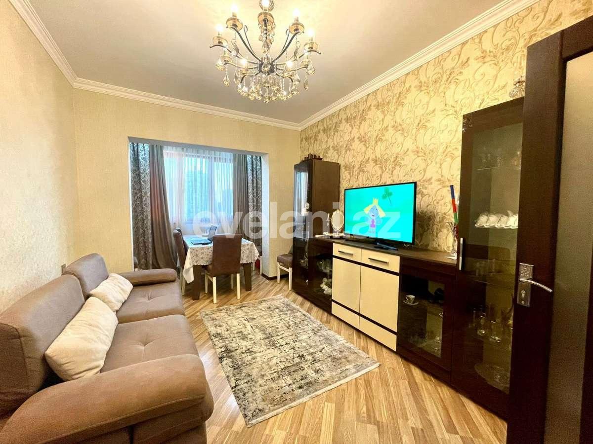 Satılır, köhnə tikili, 2 otaqlı, 65 m², Bakı, Binəqədi r, Azadlıq prospekti m.