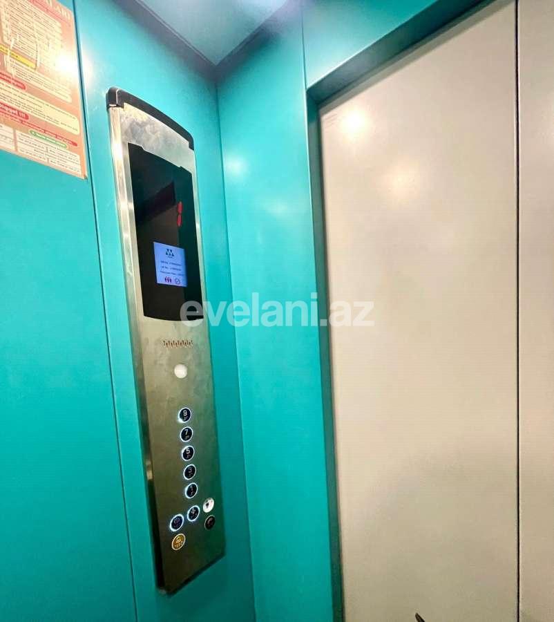 Satılır, köhnə tikili, 2 otaqlı, 65 m², Bakı, Binəqədi r, Azadlıq prospekti m.